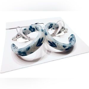 LC Lauren Conrad Floral Blue & White Acetate Post Back Hoop Earrings